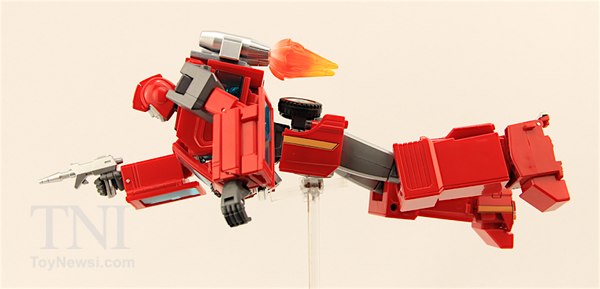 Transformers Masterpiece MP 27 Ironhide Video Review Images  (32 of 48)